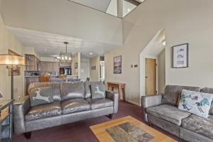 SNOW FLOWER 127 condo