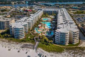 Charming Walk-Out No Elevator Needed! Waterscape A233