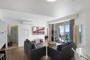 Mantra High Floor Beach Front Apartment
