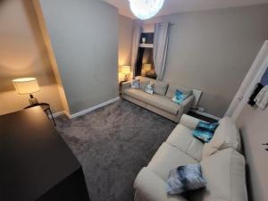 4 Bedrooms, 8 min to Manchester City!