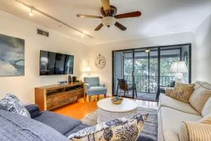 Bradenton Beach Condo with Balcony Walk to Shore! - Prices Key