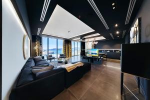 Suite with Sea View room in Villa Geba