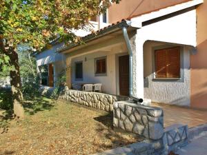 Apartments with a parking space Lopar, Rab - 22583 