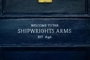 Shipwrights Arms Hotel - Сенді-Бей