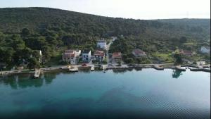 Apartments by the sea Brgulje, Molat - 22906