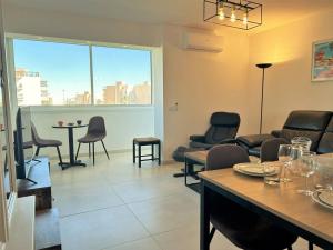 Appartement 3 pièces refait à neuf avec parking, 4 couchages, proche plage et commerces - Le Lavandou - FR-1-251-584