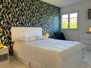 Appartement 3 pièces refait à neuf avec parking, 4 couchages, proche plage et commerces - Le Lavandou - FR-1-251-584