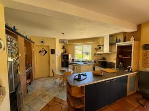 Villa 4 Faces à Laroque-des-Albères avec Piscine et Terrasse - FR-1-732-67