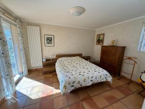 Villa 4 Faces à Laroque-des-Albères avec Piscine et Terrasse - FR-1-732-67