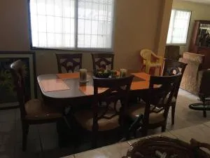 Villa amoblada, amplia, cómoda y familiar - 蓬塔布兰卡