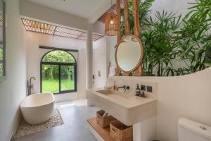 Villa Honey - Stunning 2 bedrooms Villa Close to The Beach