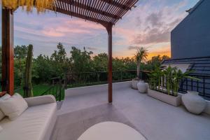 Villa Honey - Stunning 2 bedrooms Villa Close to The Beach