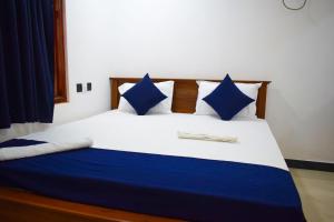 ROLEX GUEST HOUSE
