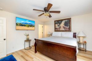 Tranquil Retreat: Luxury Home at Mount Eldens Foothills, Steps from Route 66 and Flagstaff Mall