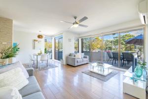 Fleetwood 3 63 Shoal Bay Road Relaxed living with water views overlooking Shoal Bay