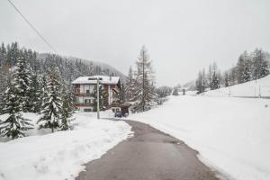 Superior One-Bedroom Apartment with Balcony