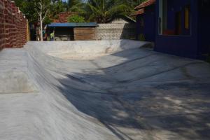 Hangtens Surf Skate Hostel