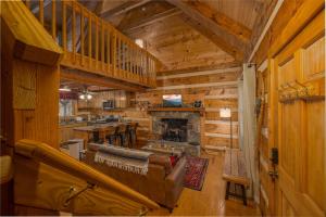 Hidden Hideaway cabin