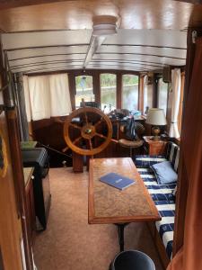 Bateaux Remorqueur Peniche annee 1904 tout confort sur la voie verte Camon Amiens Hortillonages : photos des chambres
