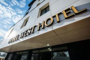 Nobel West Hotel