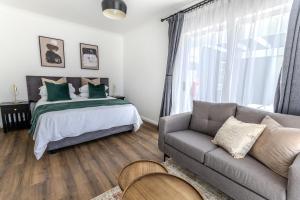 George Lodge International