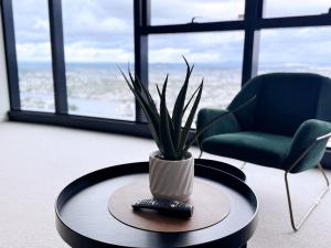 Skyline Serenity Retreat 2 KingbedsApt FreeParking