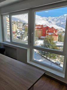 Apartamento Penibetico 3 dormitorios, 2 baños, vistas, WiFi y parking by SURYNIEVE