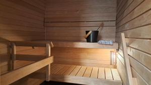 Kotimaailma Apartments, moderni saunallinen & parvekkeellinen kolmio, Tammela