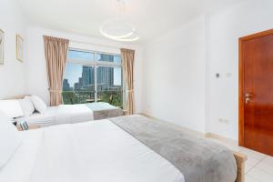 Lux BnB I Una Tower I Lakes View