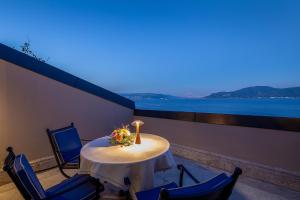 Honeymoon Suite room in The Central Palace Bosphorus Tarabya