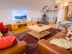 Dalfern Lodge