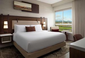 King Room room in Cambria Hotel Napa Valley