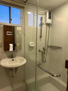 Cozy 2 Bedroom End Unit