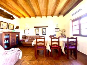 Comfortable House with Mountain View in Isora