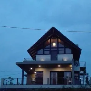 The Ark Cottage by LexStays, Near Idukki Dam - Kūmudi