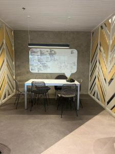 SMDC Green 2 Staycation, The Traditional & Modern Fusion Condo