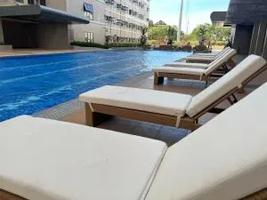 SMDC Green 2 Staycation, The Traditional & Modern Fusion Condo - Pasong Paliparan