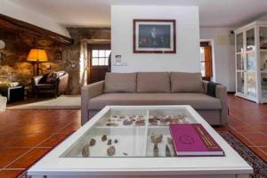 Refúgio de pedra remoto em Espadanedo