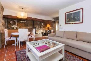 Refúgio de pedra remoto em Espadanedo