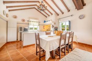 Refreshing poolside escape in Ponte de Sor