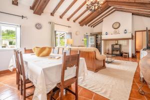 Refreshing poolside escape in Ponte de Sor