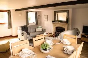Beech Cottage cosy 7 bed sleeps 9 - dogs very welcome - Dore
