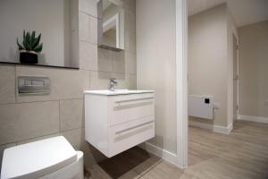 Casablanca 2 - Cardiff Bay - 2 Bed Apartment