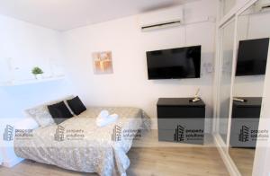 714 Iris Apartamento - Vista al mar - Cerca de tren, restaurantes, tiendas - PLAYA A 10 MIN CAMINANDO