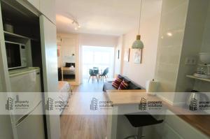 714 Iris Apartamento - Vista al mar - Cerca de tren, restaurantes, tiendas - PLAYA A 10 MIN CAMINANDO