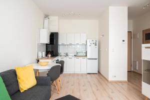 Royal Wilanów Apartment with Garden by BookingHost