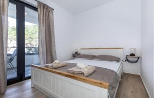 Gorgeous Apartment In Blace