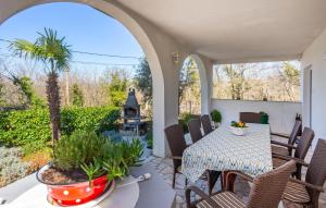 3 Bedroom Amazing Home In Malinska 