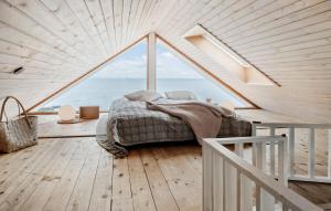 2 Bedroom Cozy Home In Sjølund