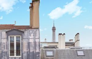 Awesome Apartment In Paris With Wifi